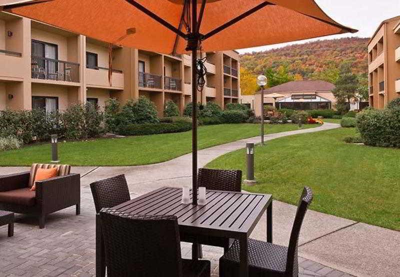 Hotel Courtyard By Marriott Mahwah Esterno foto